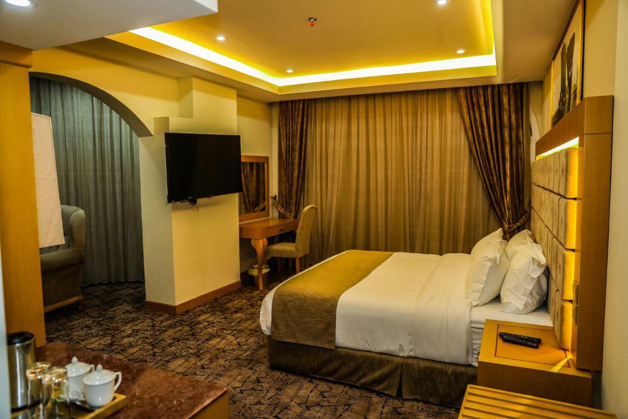 Hotel Plaza